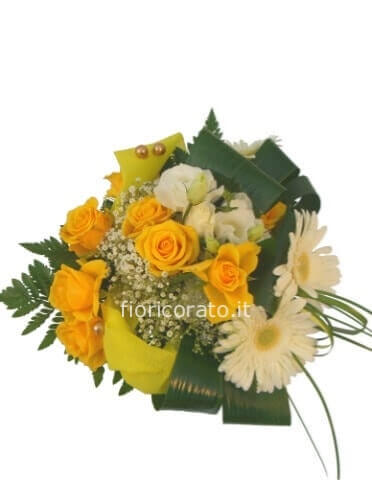 Fresco e vispo-Composizione di fiori freschi assortiti, in particolare gerbere e rose.